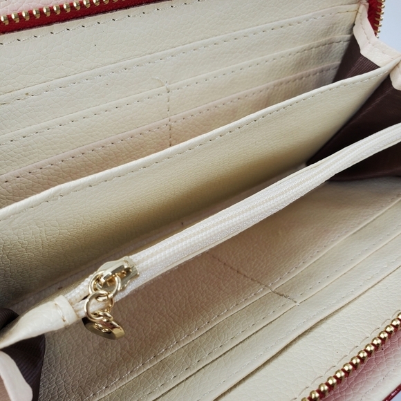 Ladies Red Patent Leather Stunning Wallet - Picture 6 of 7